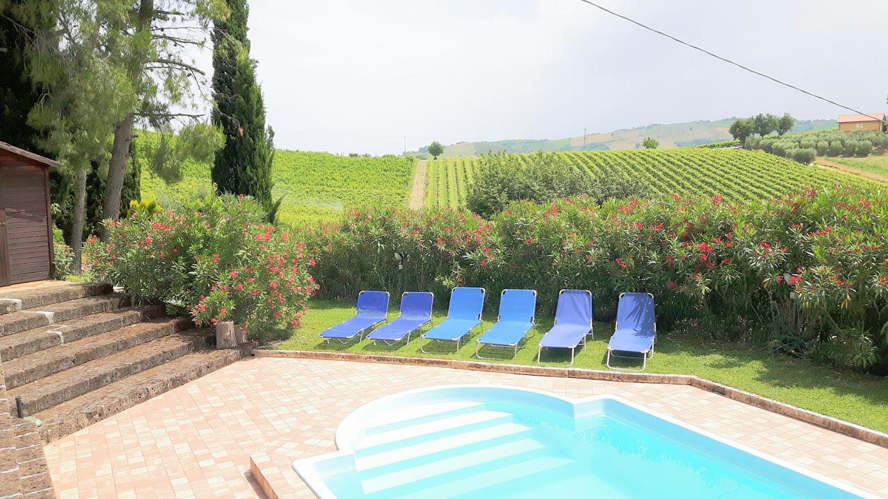 La Casa In Campagna Bed and Breakfast Cossignano Exteriör bild