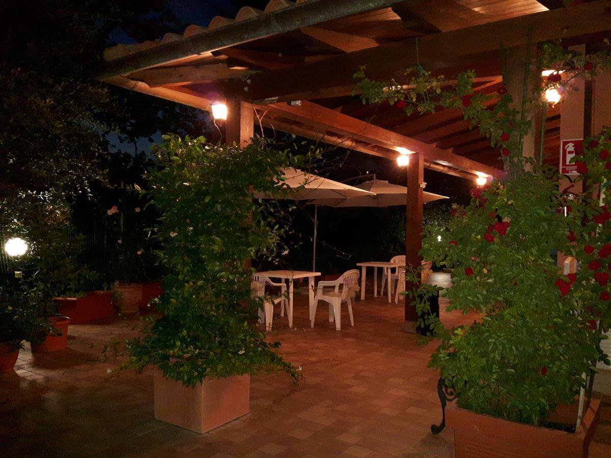 La Casa In Campagna Bed and Breakfast Cossignano Exteriör bild