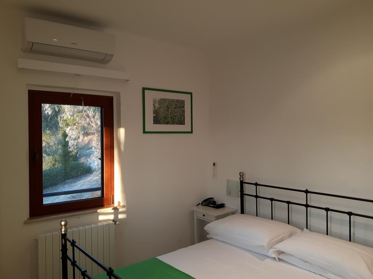 La Casa In Campagna Bed and Breakfast Cossignano Exteriör bild